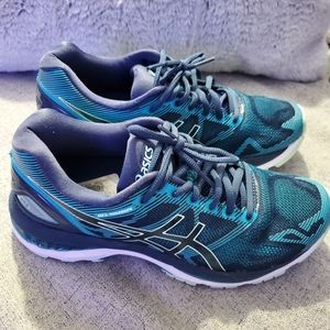 Asics nimbus 19 size 6